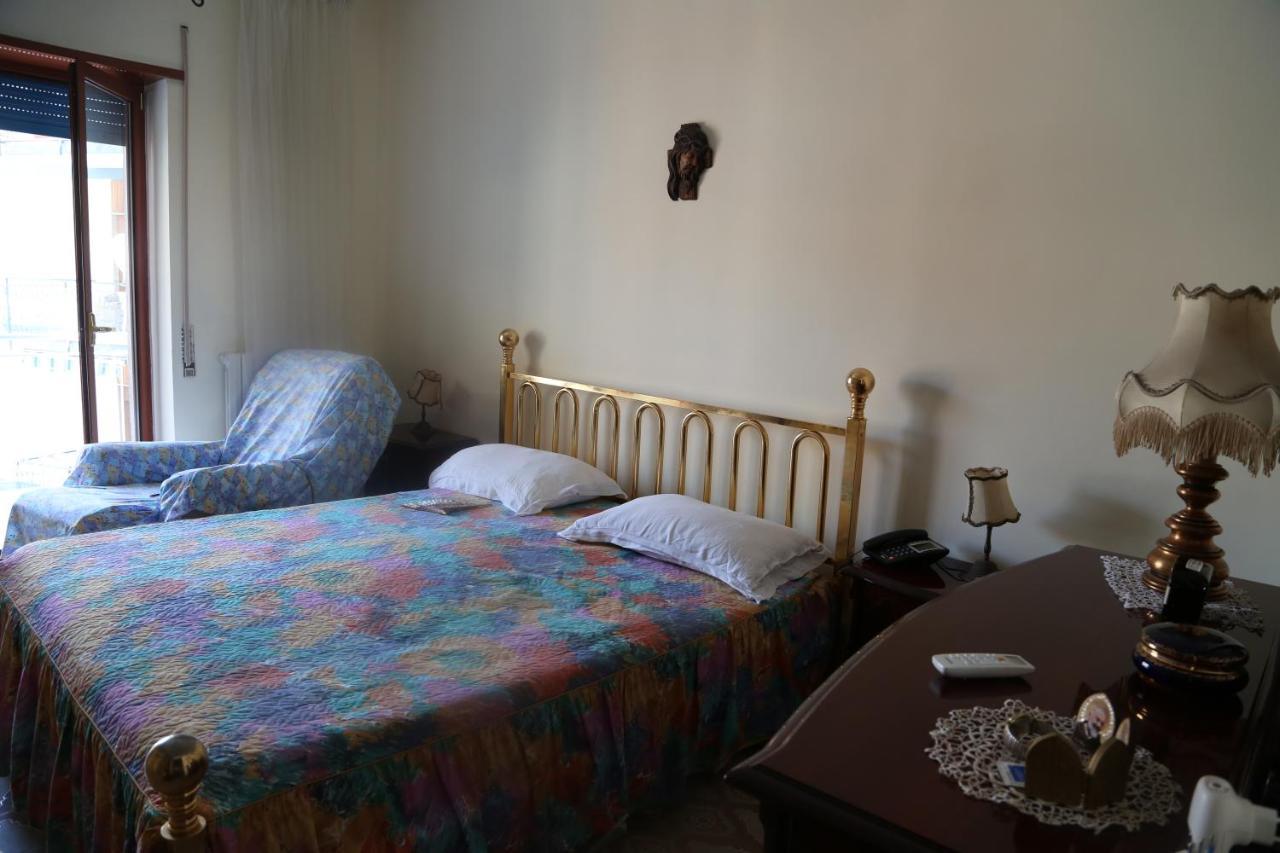 Stanza In Appartamento Nápoly Kültér fotó